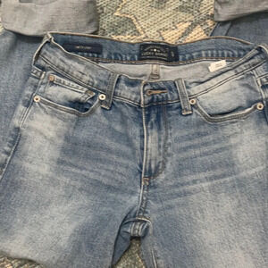 Lucky  Jeans blue denim sweet crop size 4/27 cropped